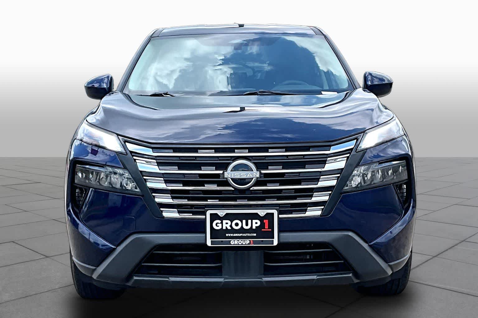 2025 Nissan Rogue SV - 3