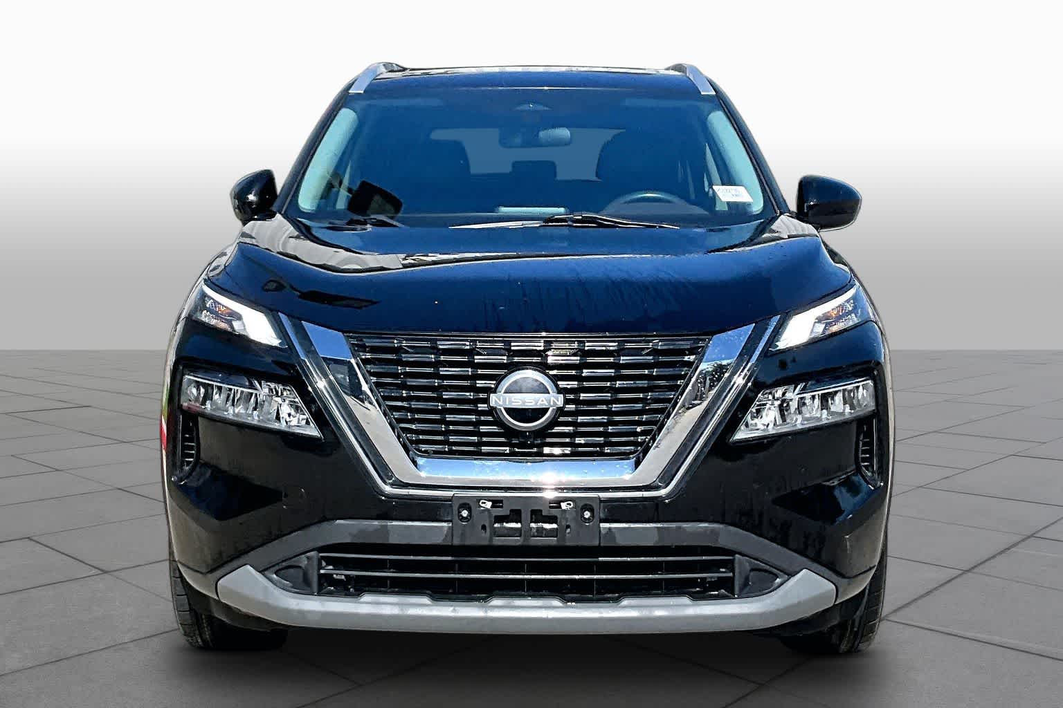 2023 Nissan Rogue SV - 3