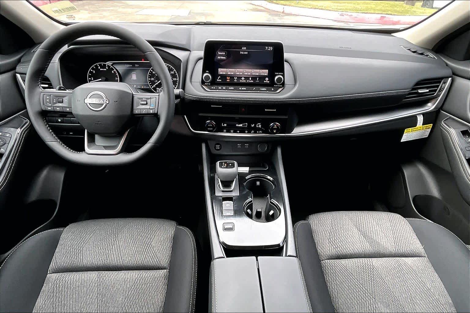 2026 Nissan Rogue SV - 4