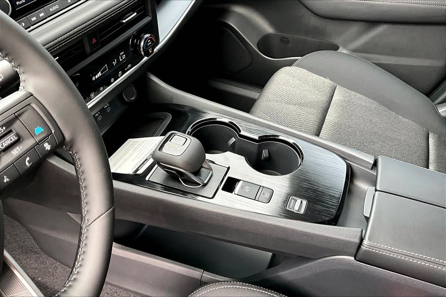 2026 Nissan Rogue SV - 10