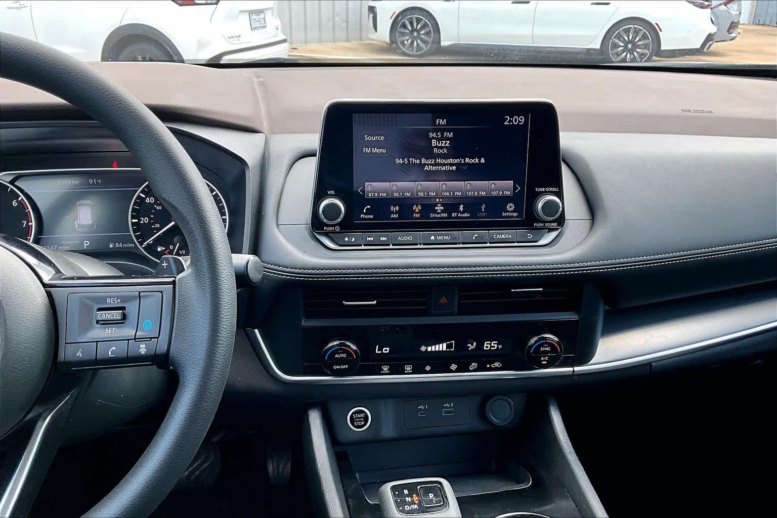 2023 Nissan Rogue SV - 6
