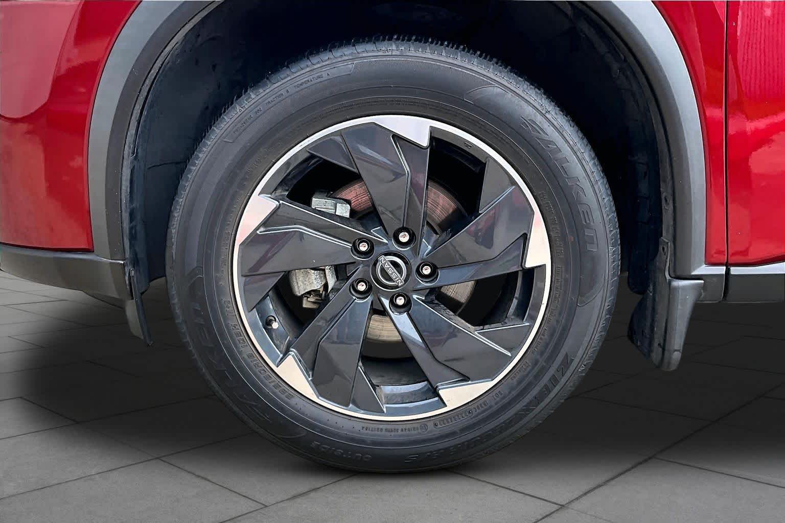 2024 Nissan Rogue SV - 9