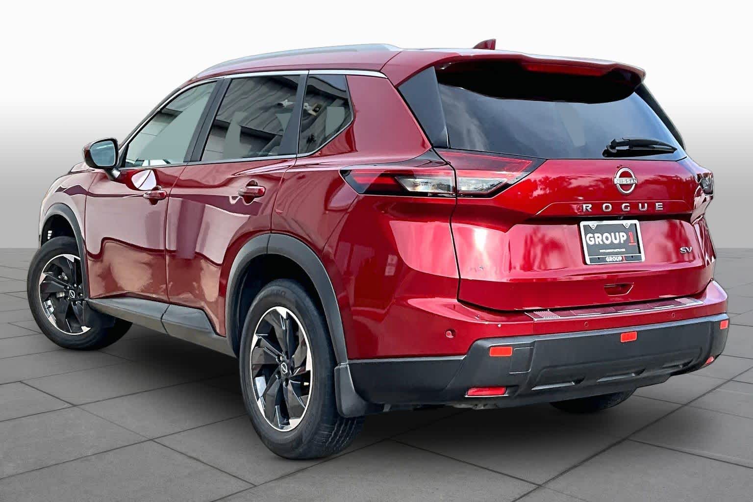 2024 Nissan Rogue SV - 10