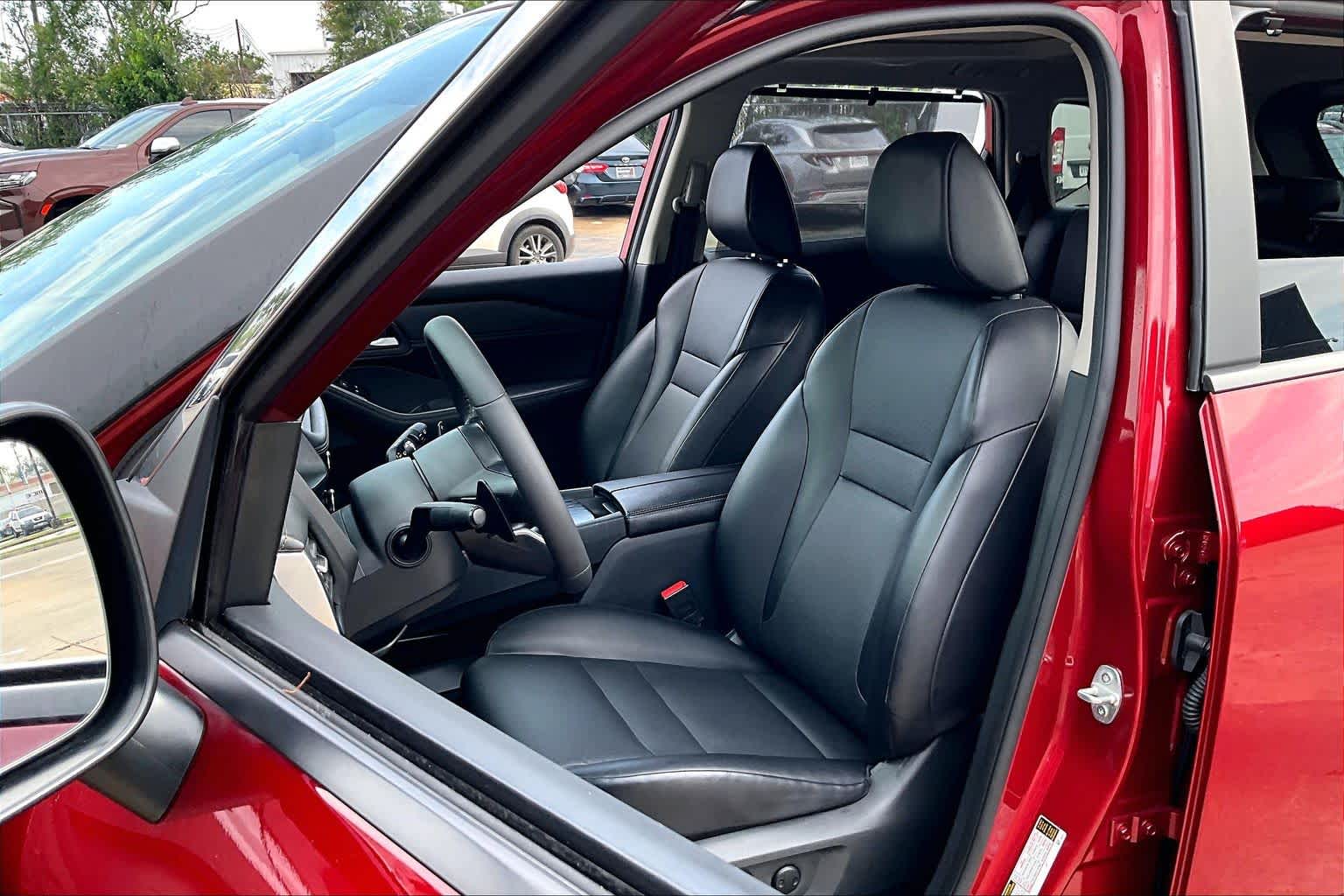 2024 Nissan Rogue SV - 7