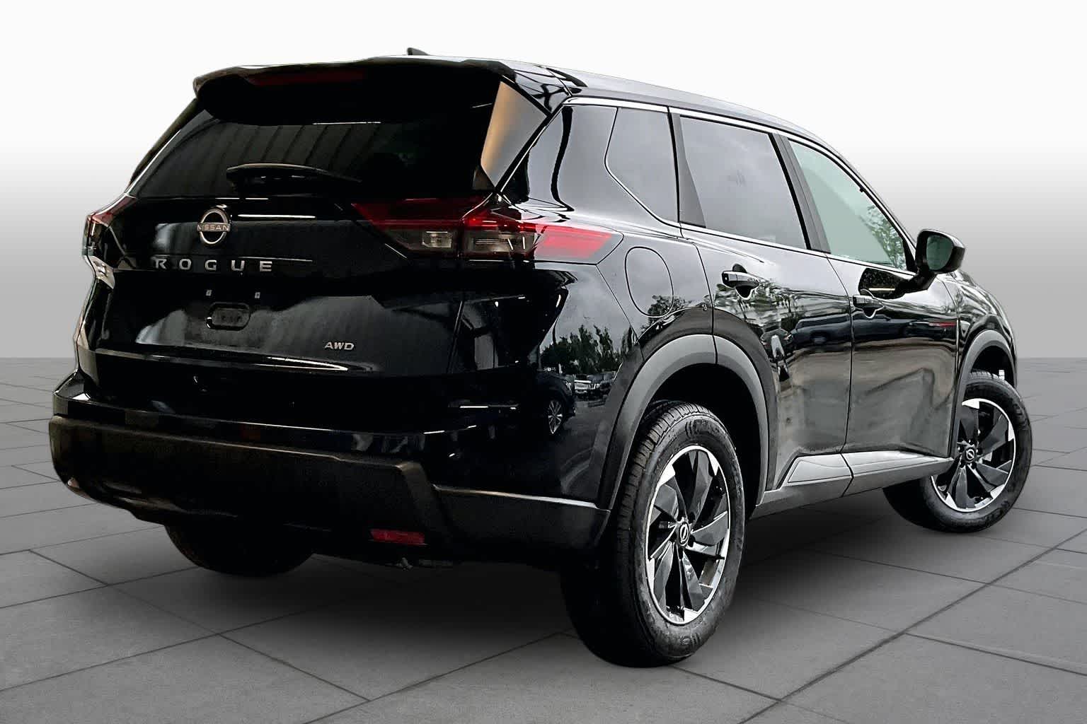2025 Nissan Rogue SV - 10