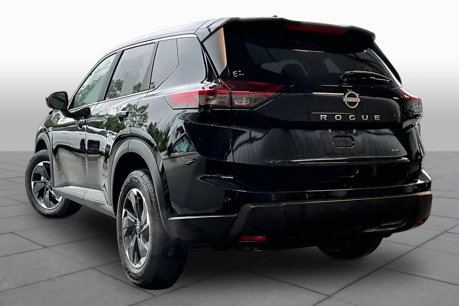 2025 Nissan Rogue SV - 9