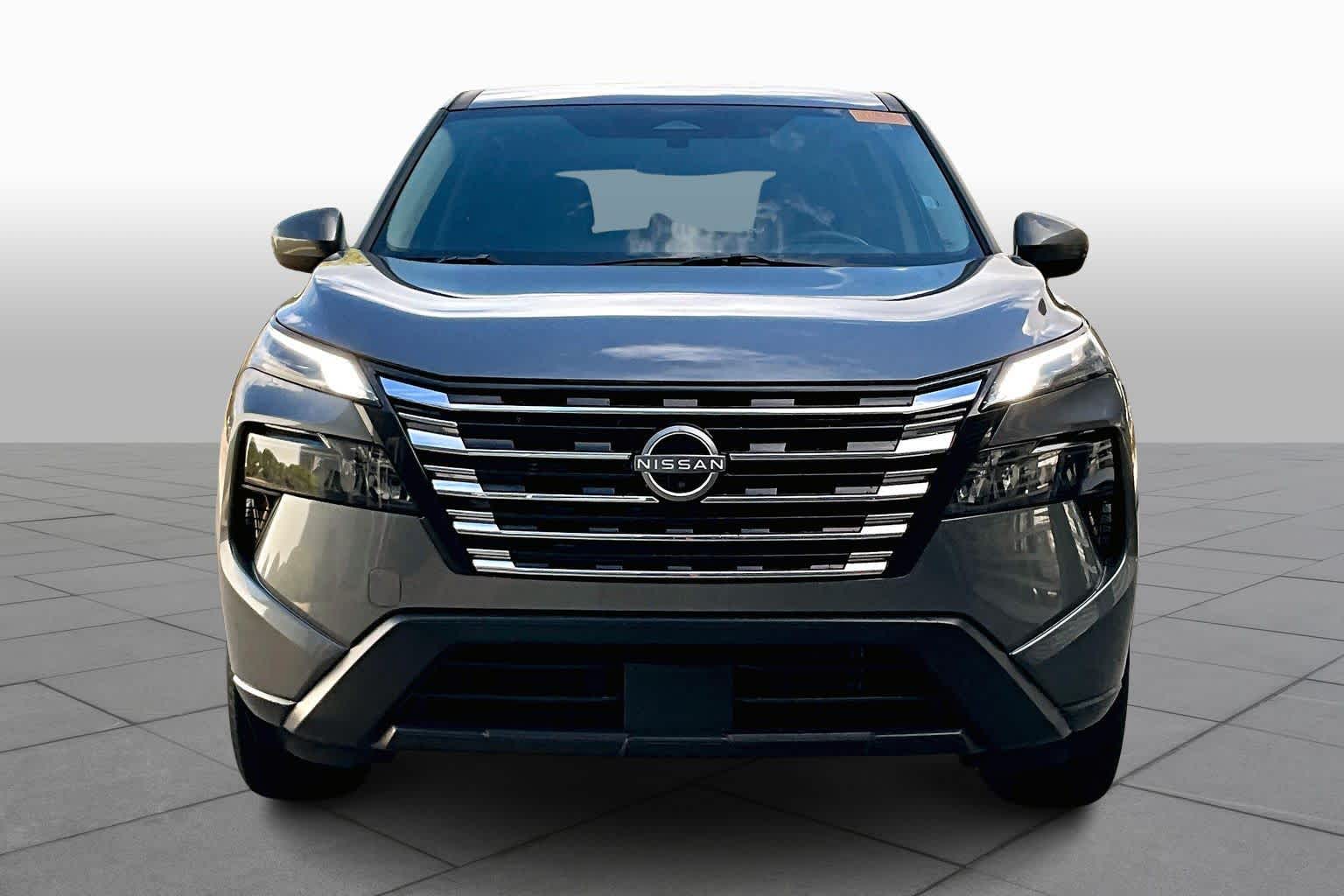 2025 Nissan Rogue SV Gun Metallic at Sterling McCall Nissan