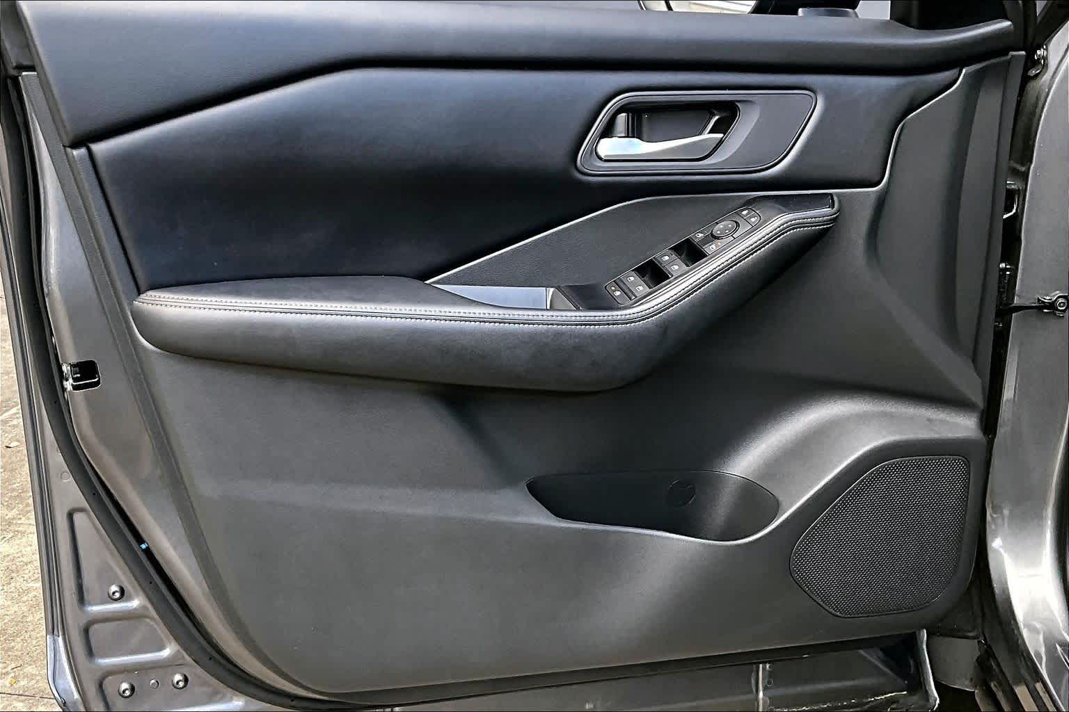 2025 Nissan Rogue SV Gun Metallic at Sterling McCall Nissan