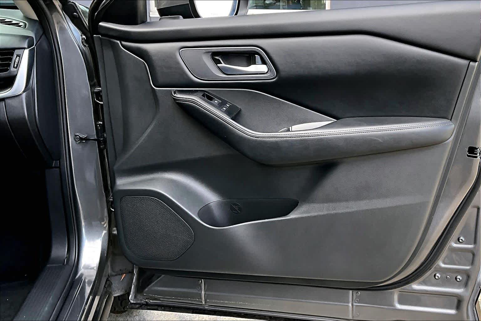 2025 Nissan Rogue SV Gun Metallic at Sterling McCall Nissan