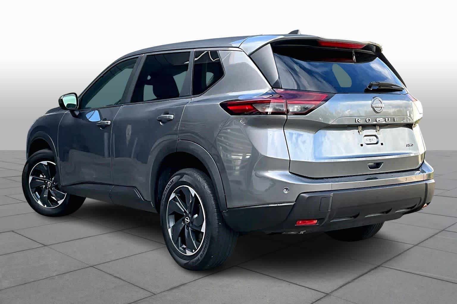 2025 Nissan Rogue SV Gun Metallic at Sterling McCall Nissan