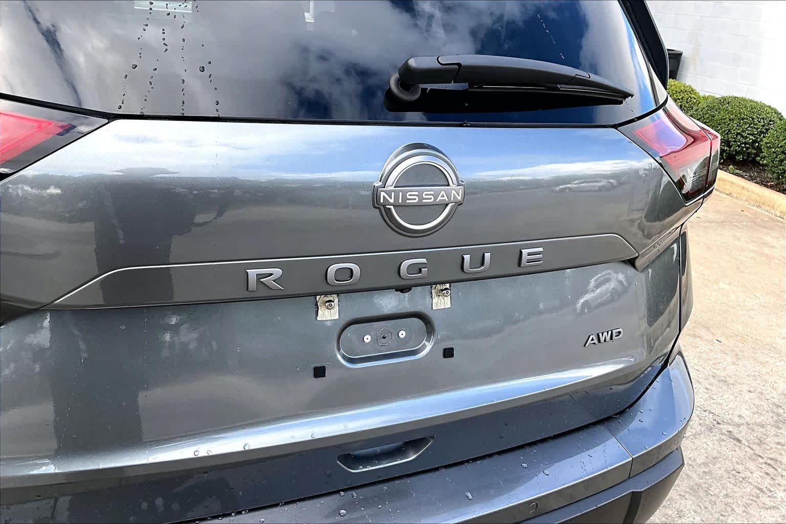 2025 Nissan Rogue SV Gun Metallic at Sterling McCall Nissan