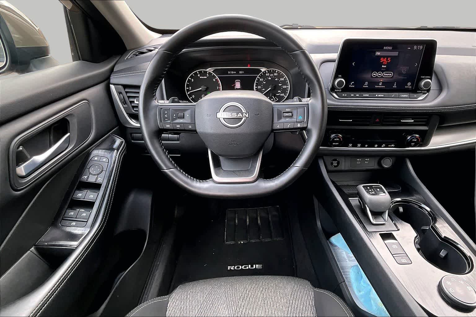 2025 Nissan Rogue SV - 5