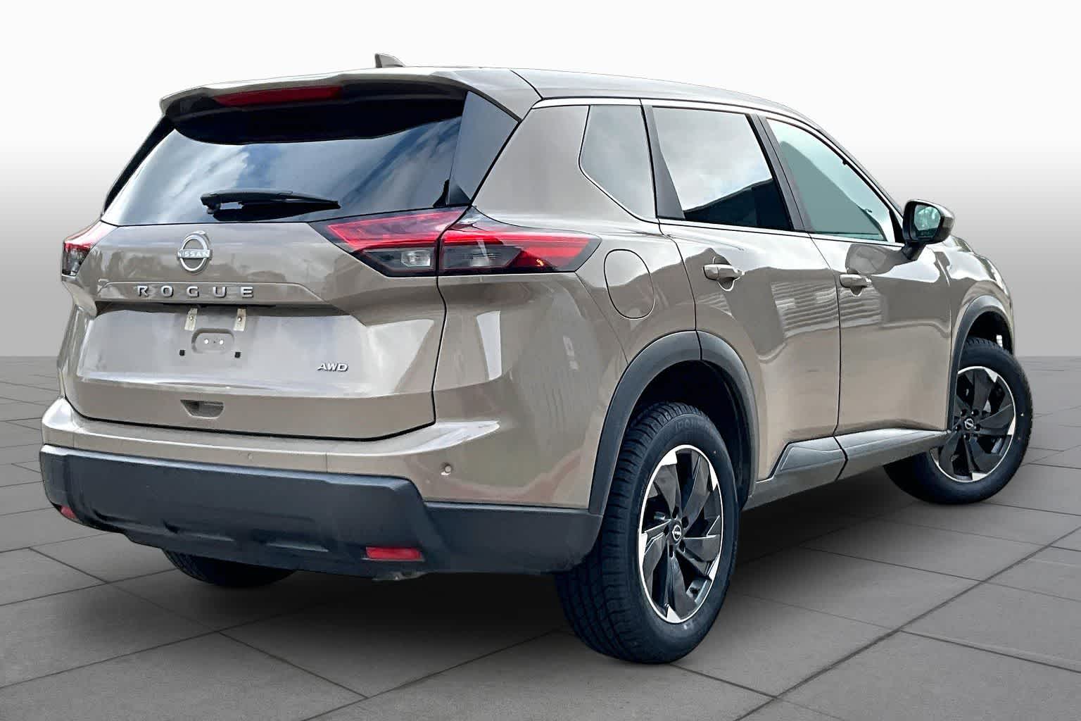 2025 Nissan Rogue SV - 11