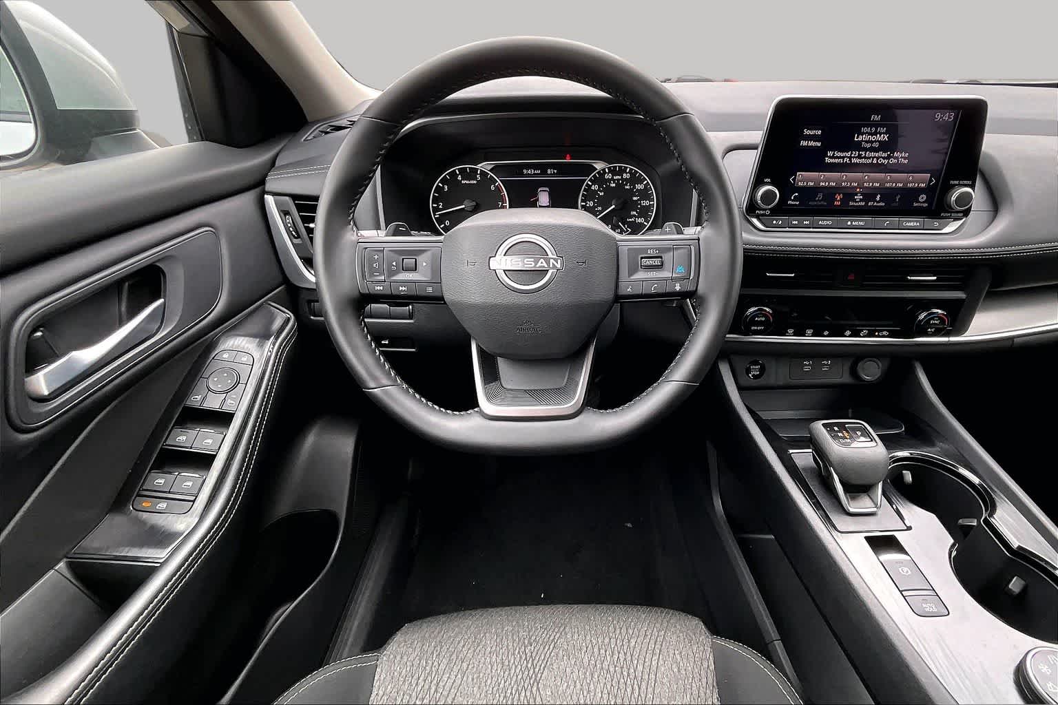 2025 Nissan Rogue SV - 5