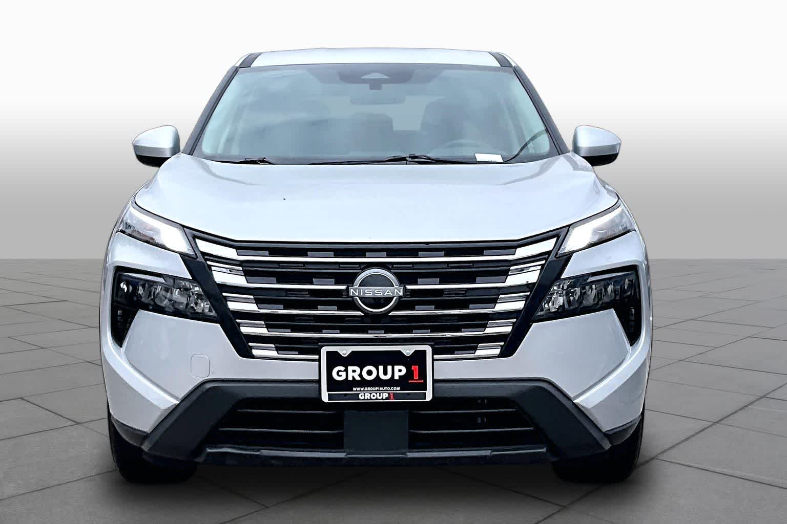 2025 Nissan Rogue SV - 3