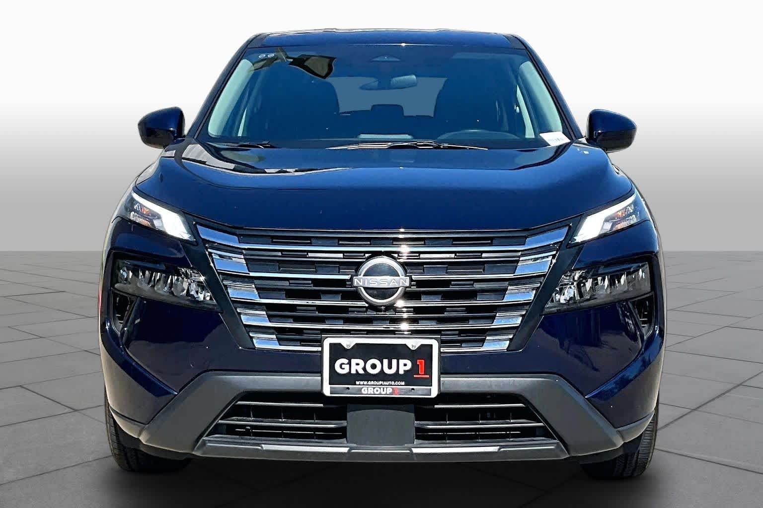 2025 Nissan Rogue SV - 3