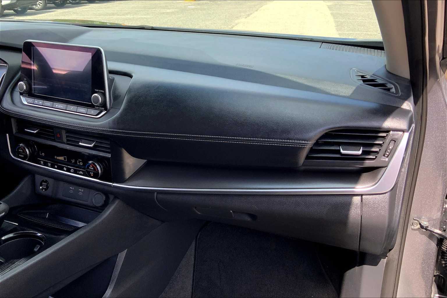 2024 Nissan Rogue SV Gun Metallic at Sterling McCall Acura