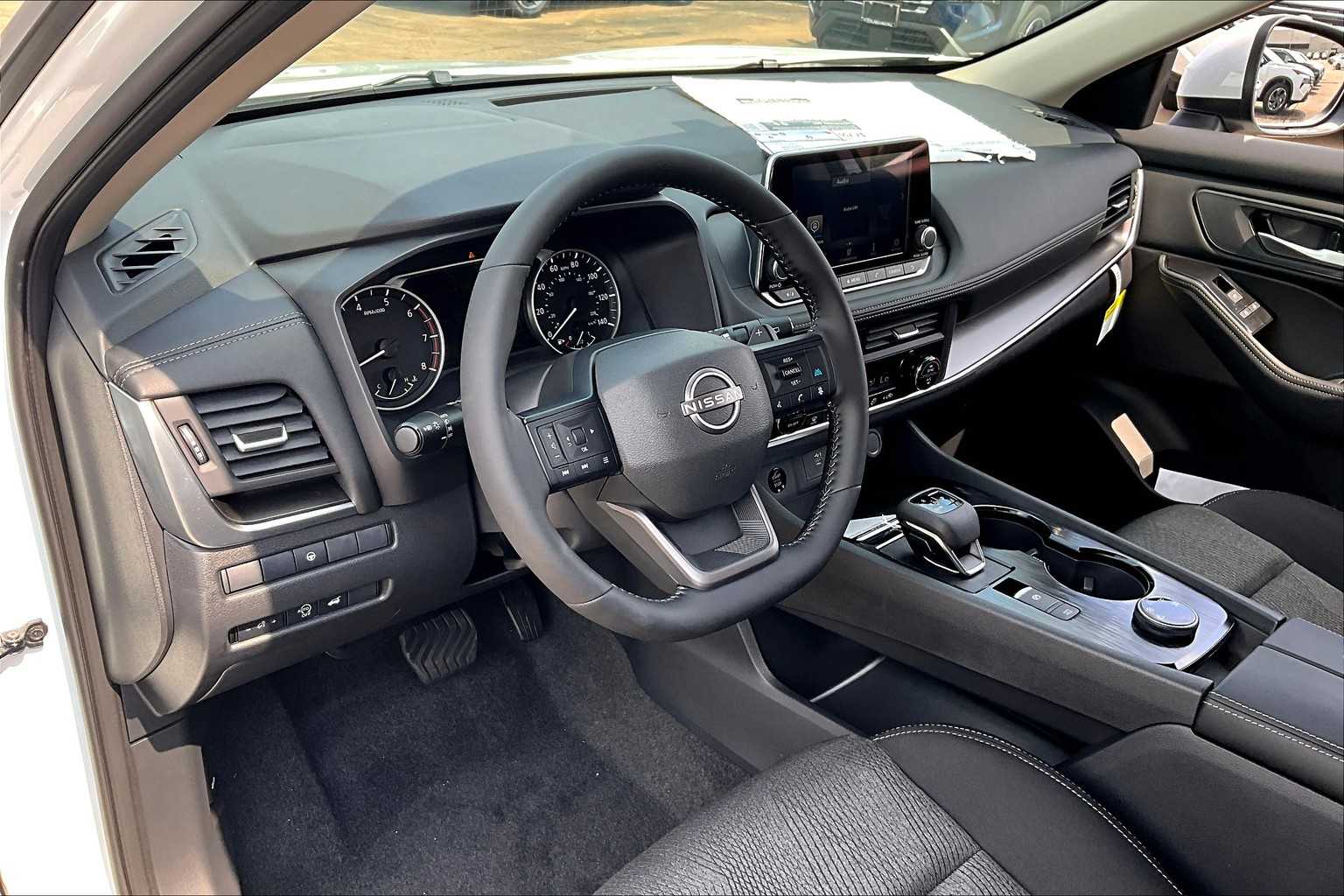 2026 Nissan Rogue SV Everest White Pearl Tricoat at Robbins Nissan