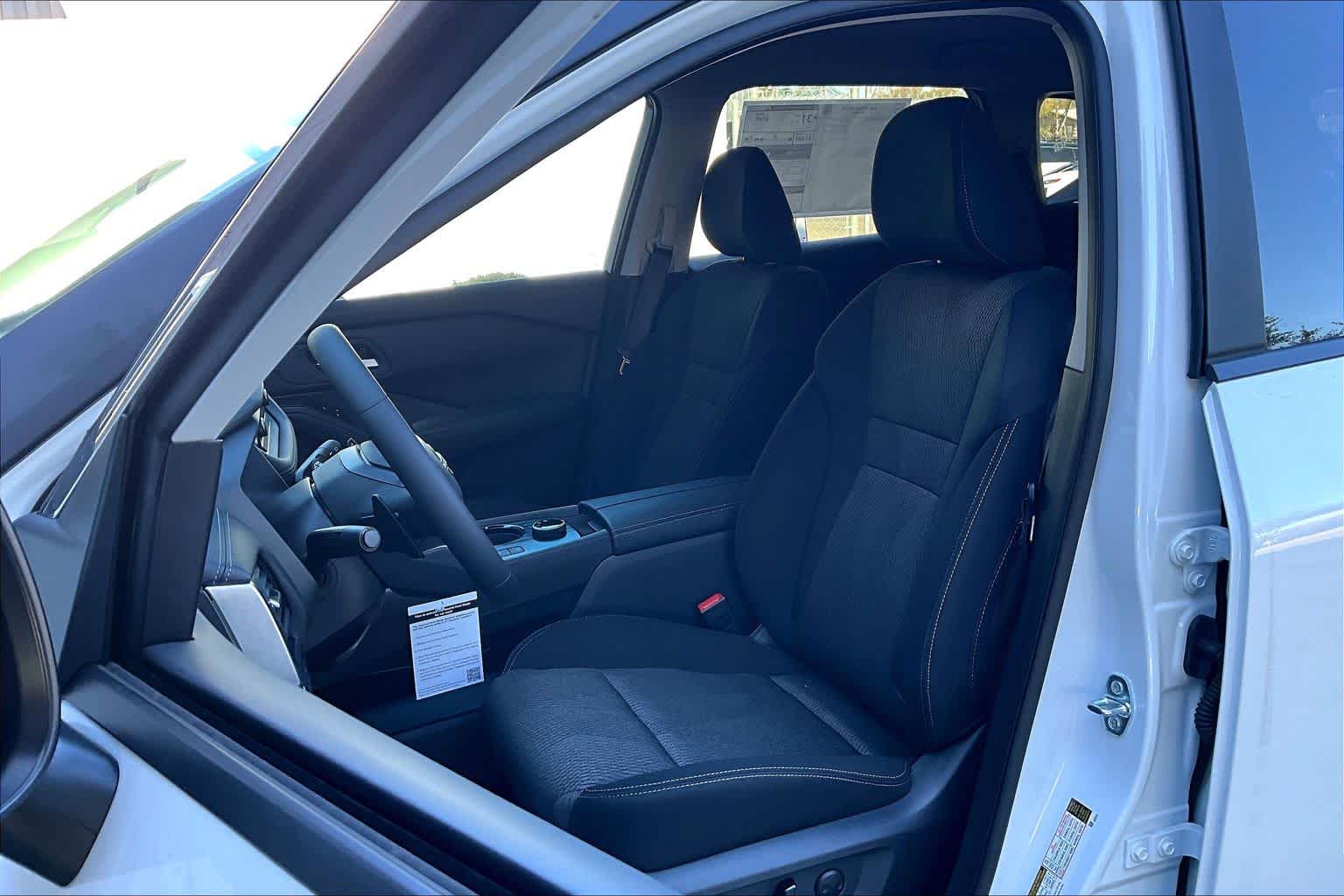 2026 Nissan Rogue SV Everest White Pearl Tricoat at Sterling McCall Nissan