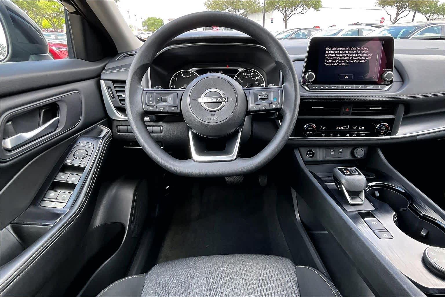 2024 Nissan Rogue SV - 5