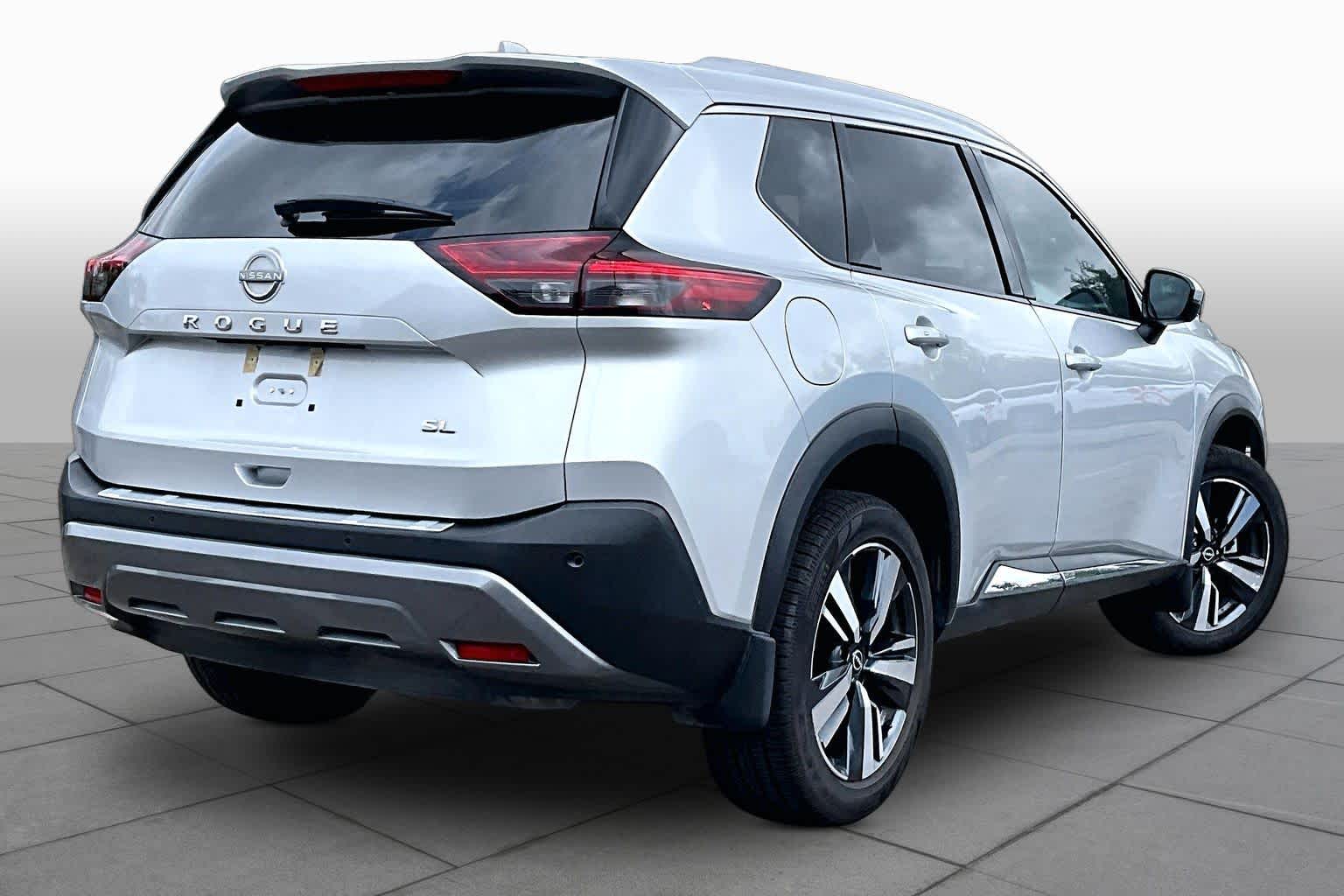 2022 Nissan Rogue SL BRILLIANT SILVE at HGreg Houston