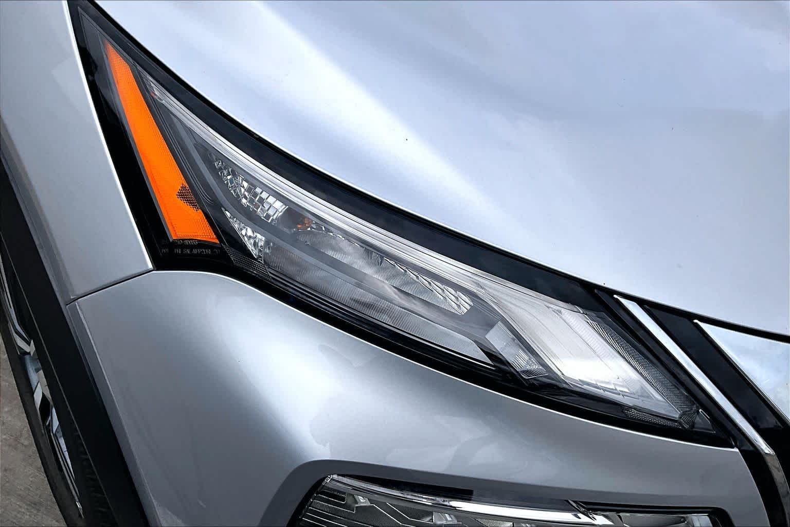 2022 Nissan Rogue SL BRILLIANT SILVE at HGreg Houston