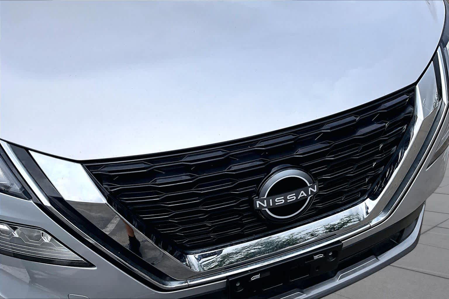 2022 Nissan Rogue SL BRILLIANT SILVE at HGreg Houston