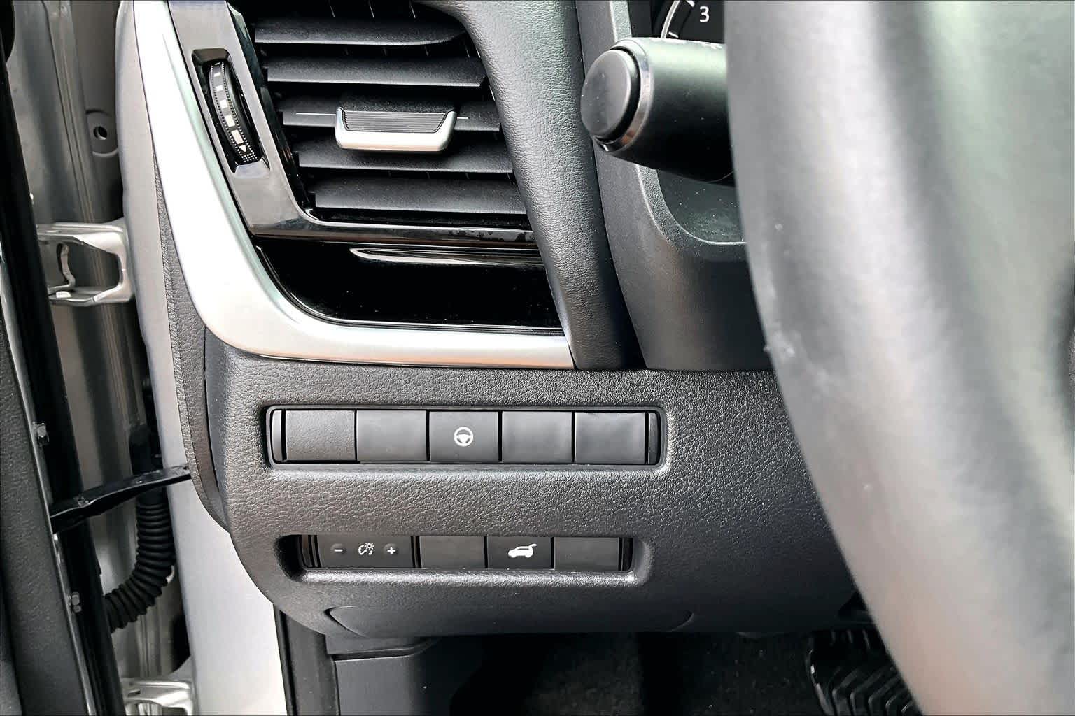 2022 Nissan Rogue SL BRILLIANT SILVE at HGreg Houston