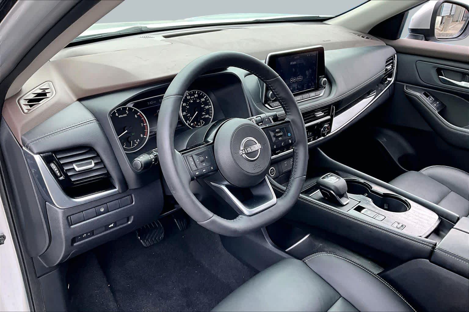2022 Nissan Rogue SL BRILLIANT SILVE at HGreg Houston