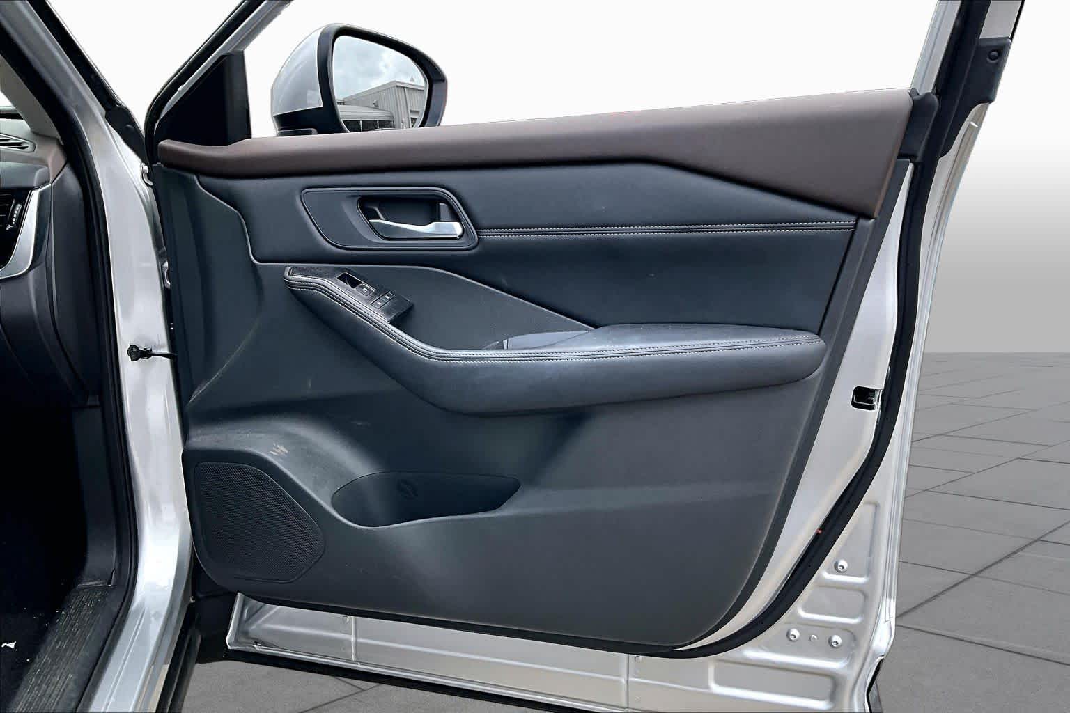 2022 Nissan Rogue SL BRILLIANT SILVE at HGreg Houston