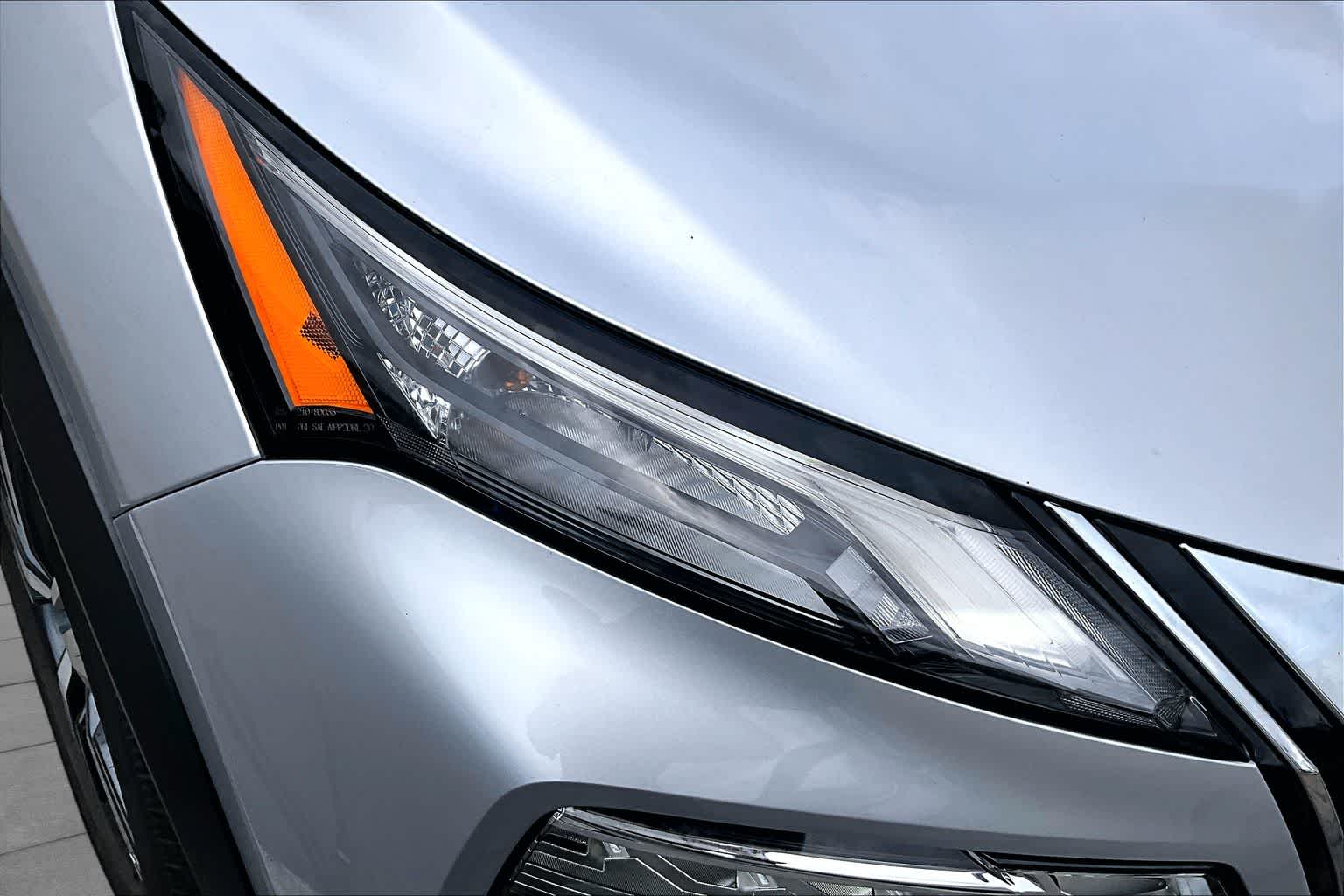 2022 Nissan Rogue SL BRILLIANT SILVE at Beck & Masten Kia