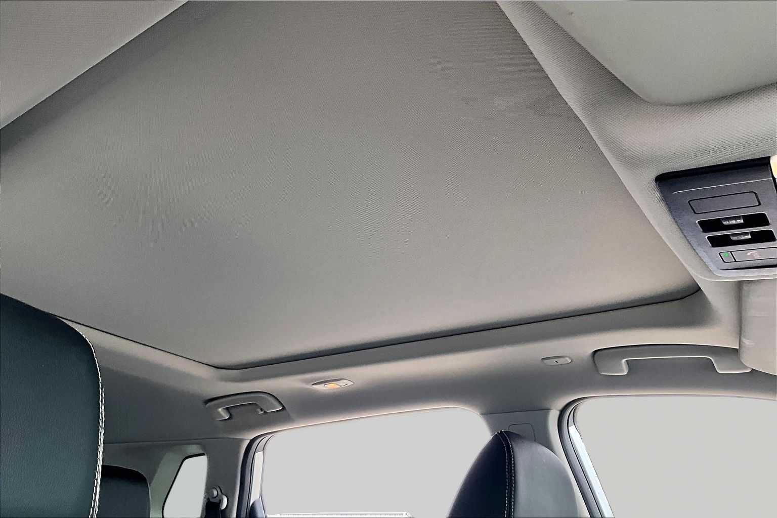 2022 Nissan Rogue SL BRILLIANT SILVE at Beck & Masten Kia