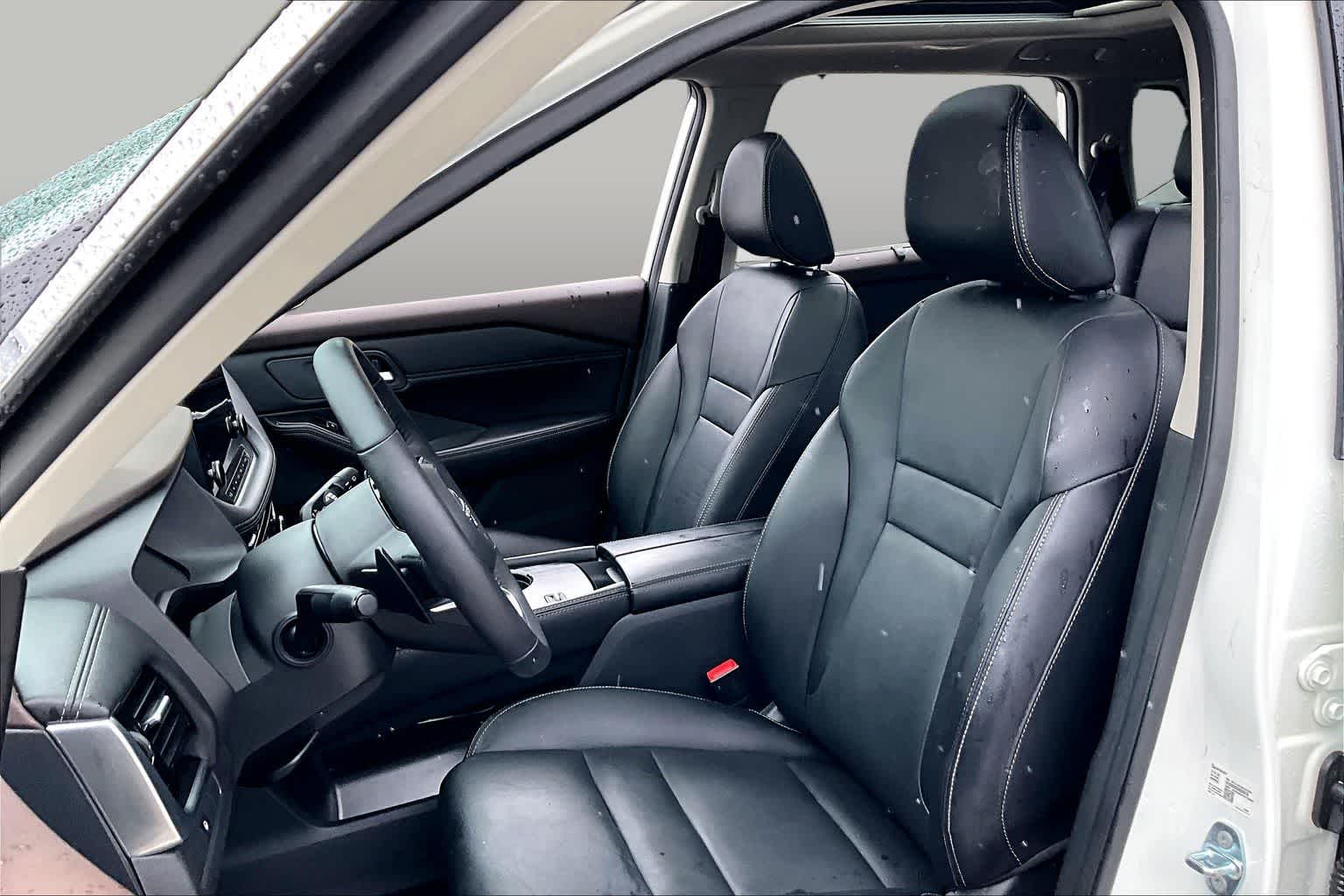 2023 Nissan Rogue SL - 7