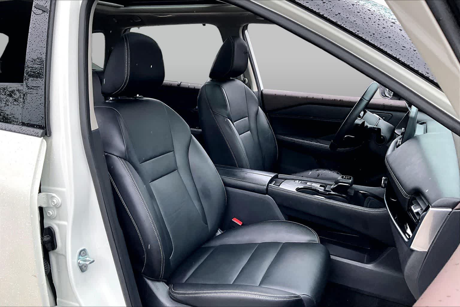 2023 Nissan Rogue SL - 8