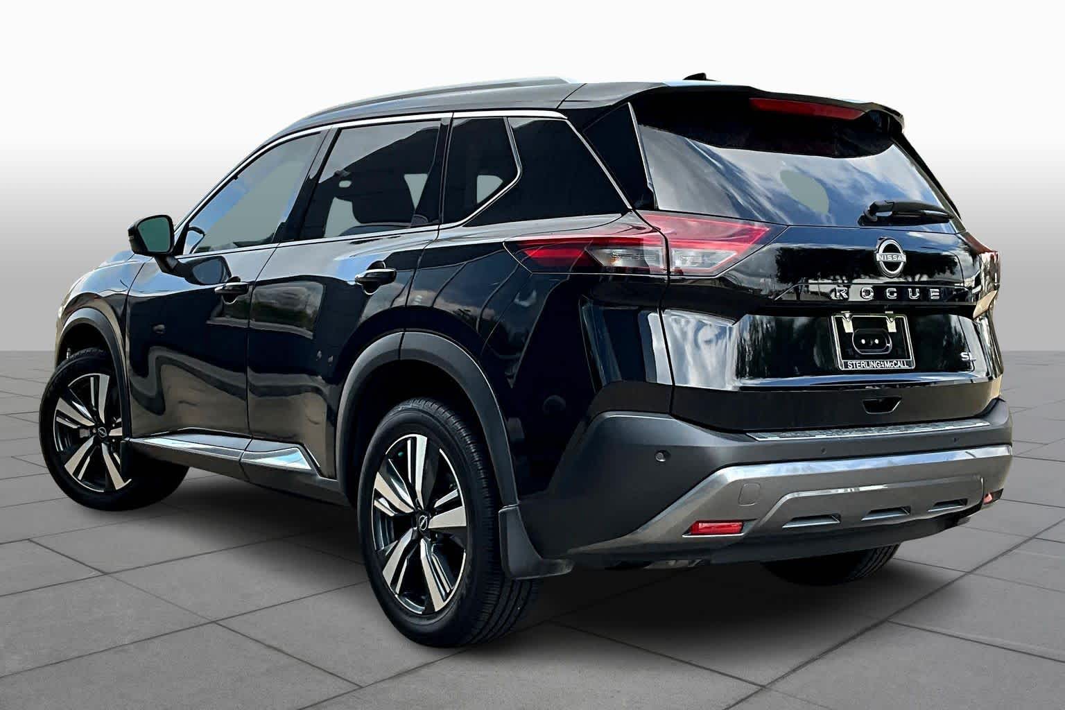 2022 Nissan Rogue SL Super Black at Sterling McCall Nissan