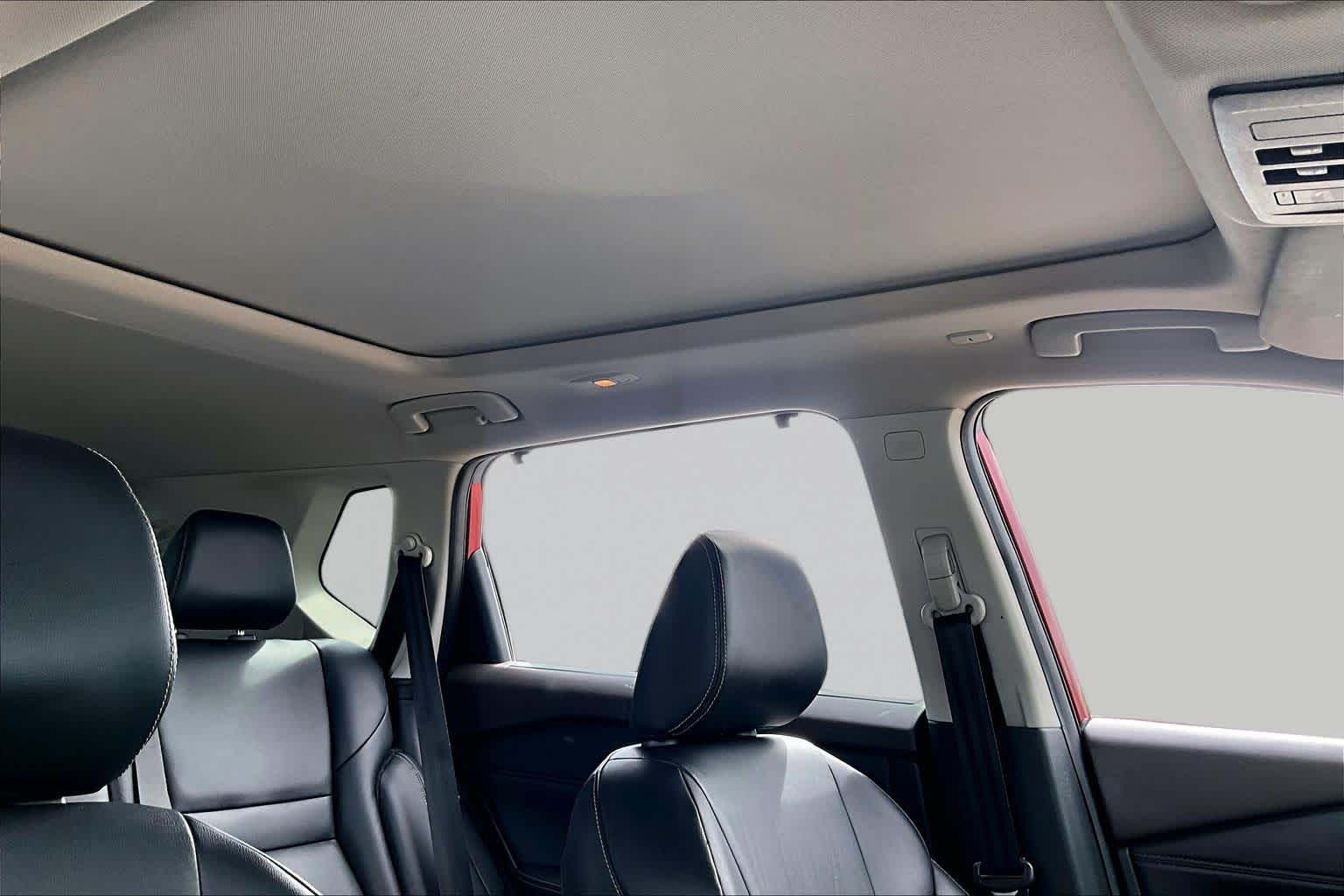 2023 Nissan Rogue photo 14 of 34