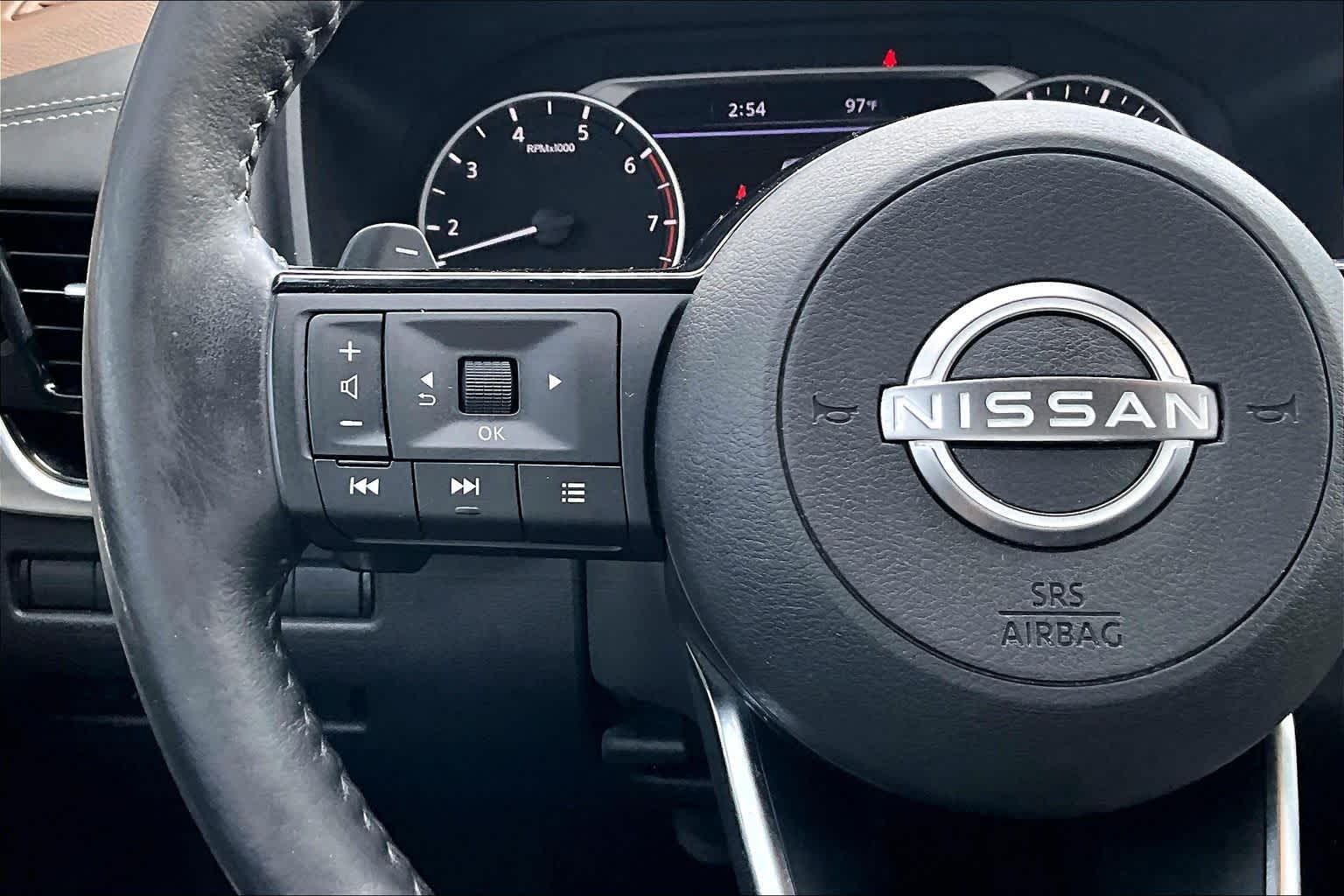 2023 Nissan Rogue photo 24 of 34