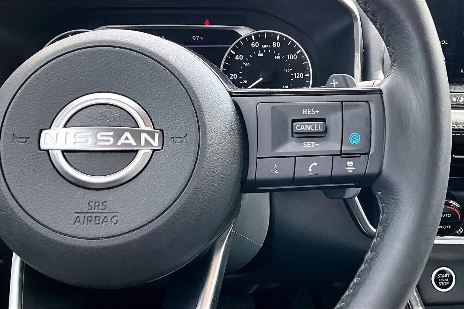 2023 Nissan Rogue photo 25 of 34