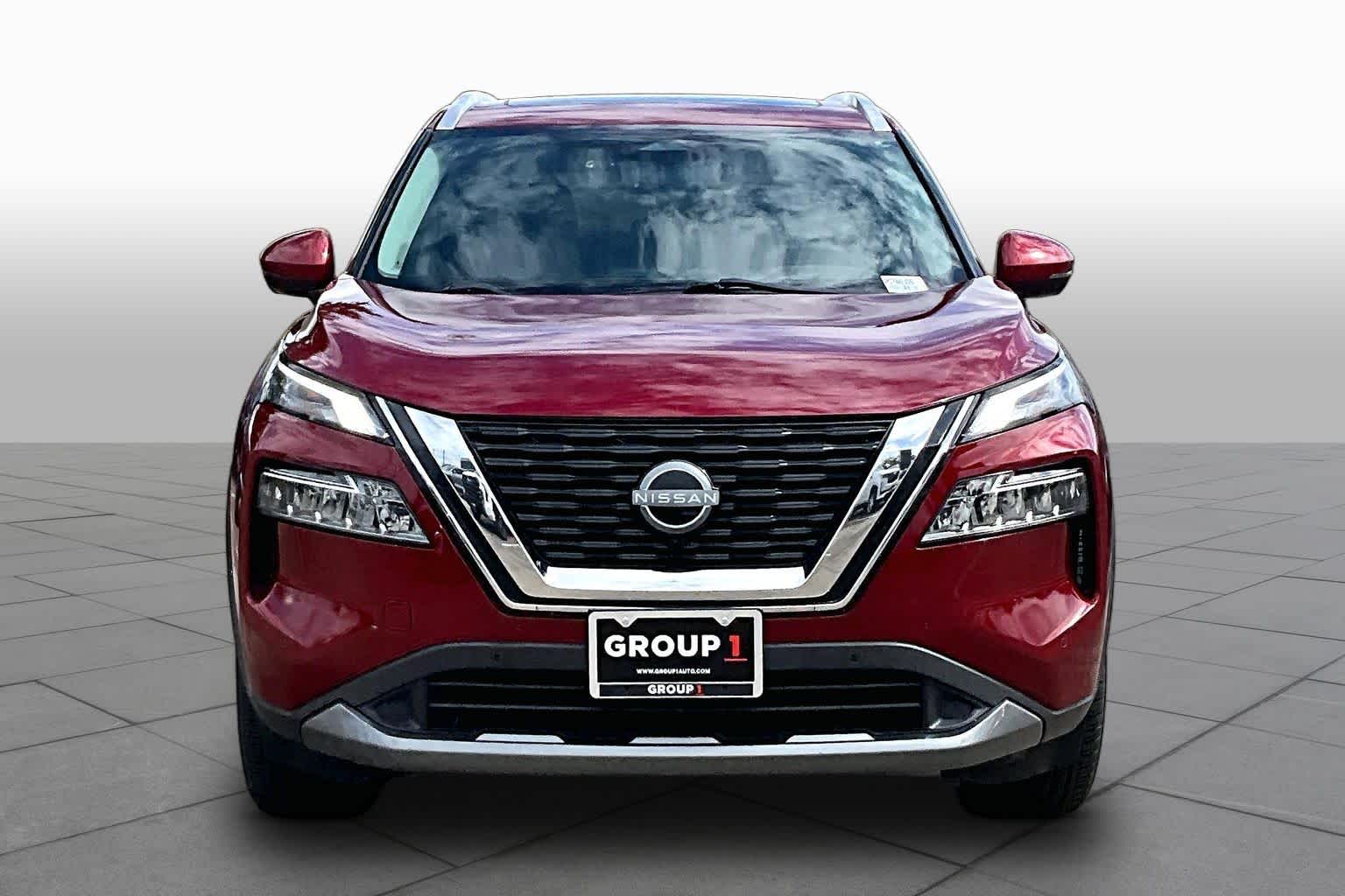 2023 Nissan Rogue photo 4 of 34