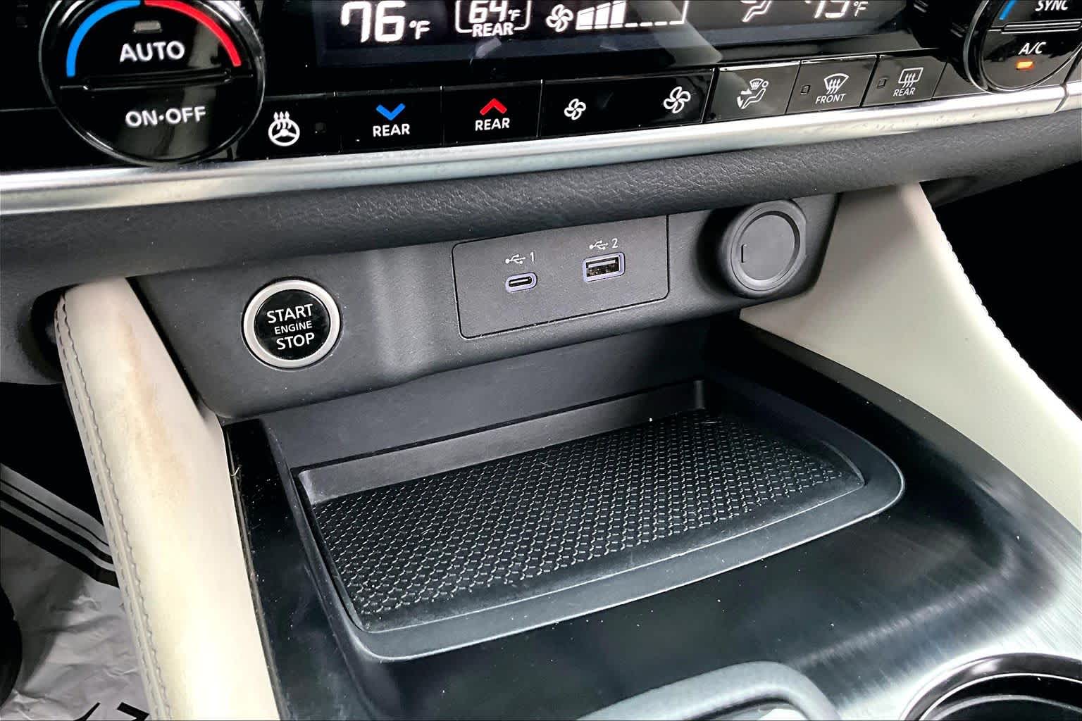 2023 Nissan Rogue SL Pearl White Tricoat at Sterling McCall Nissan