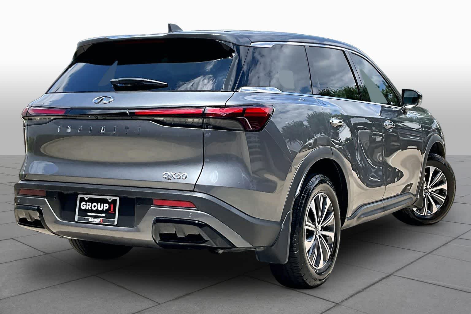 2022 INFINITI QX60 PURE - 11