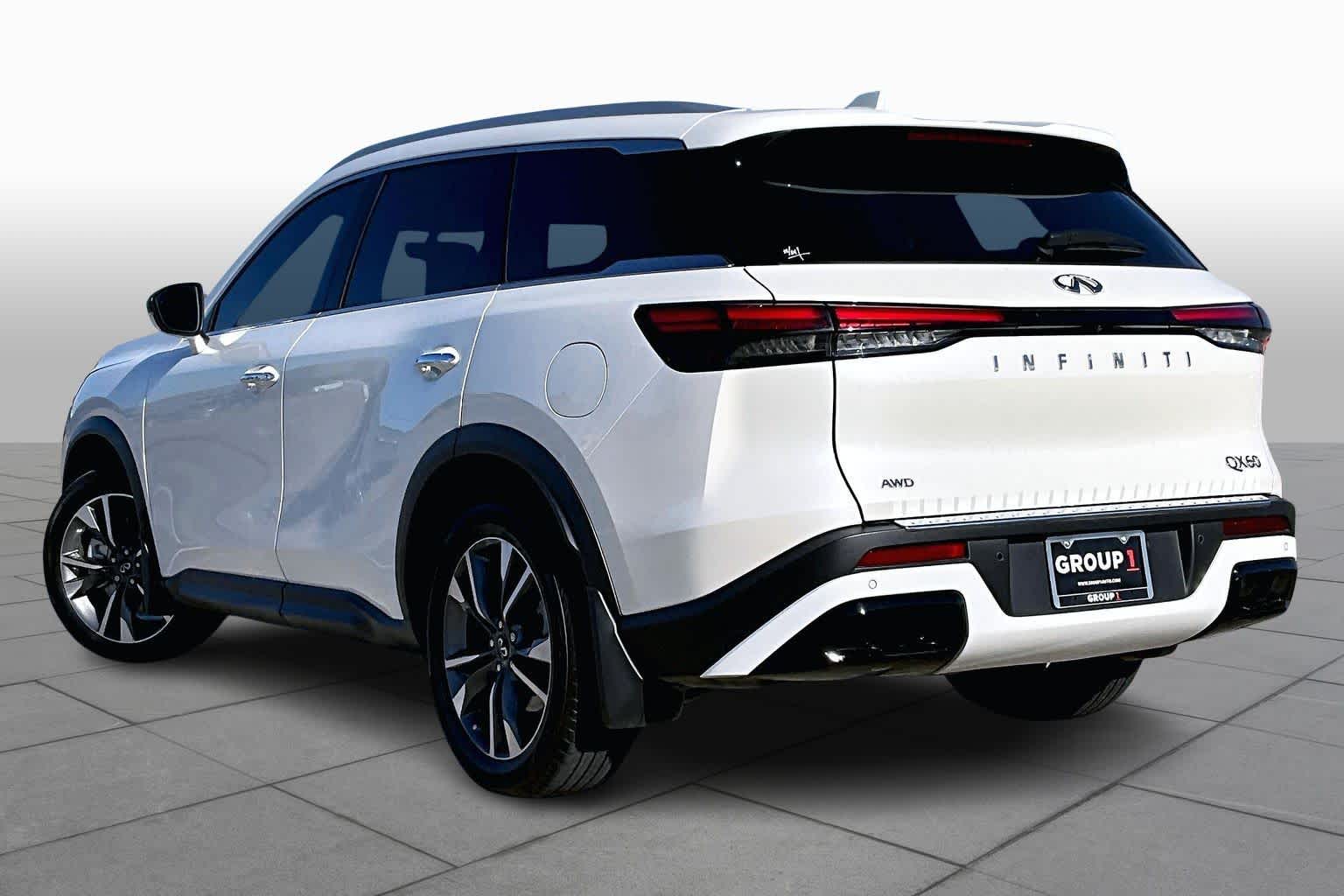 2023 INFINITI QX60 LUXE - 10