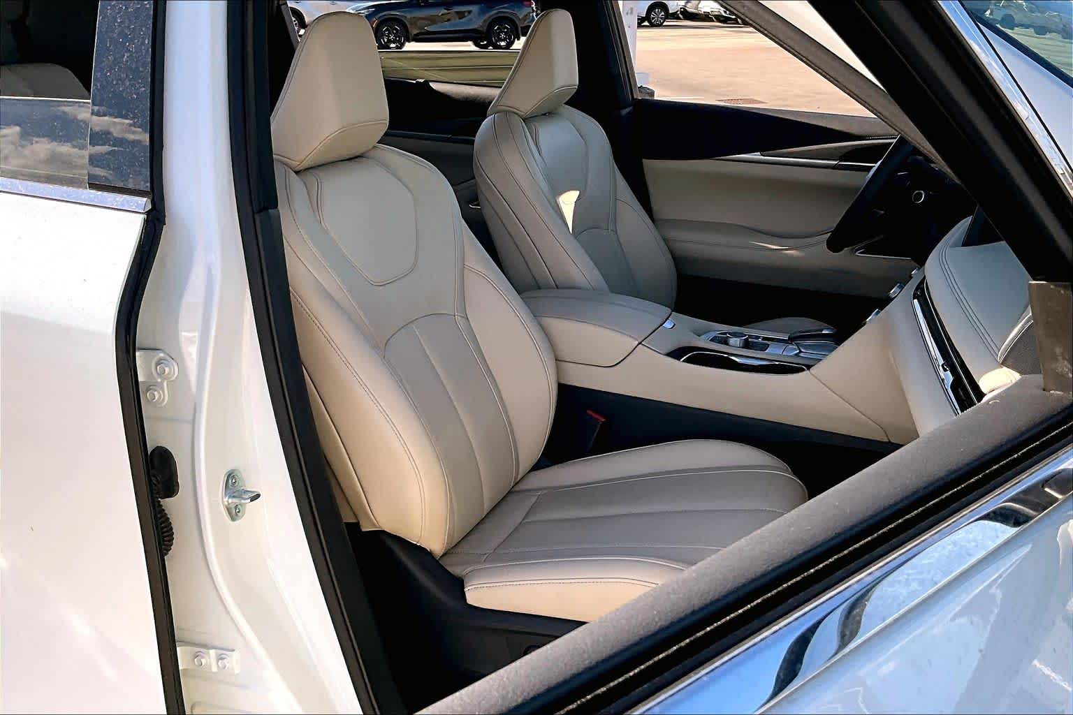 2023 INFINITI QX60 LUXE - 7