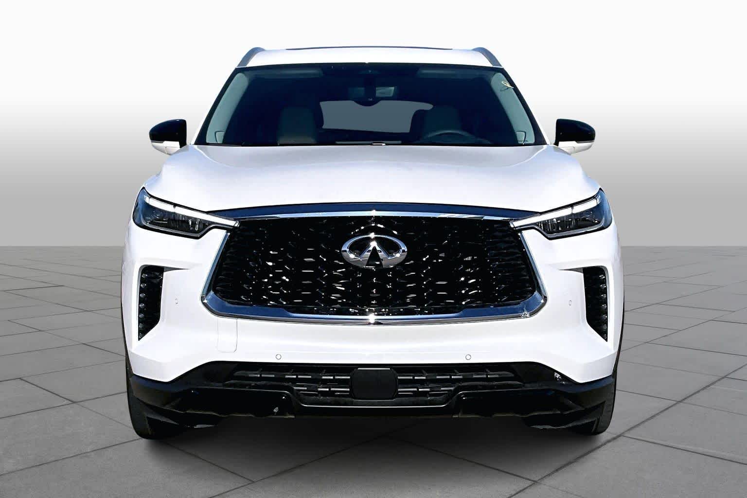 2023 INFINITI QX60 LUXE - 2