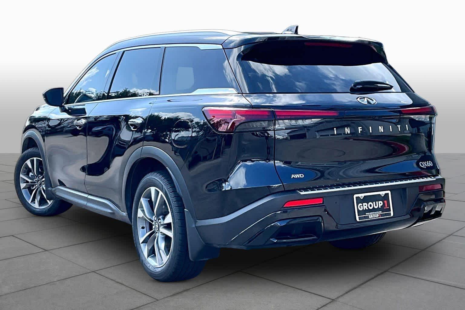 2023 INFINITI QX60 LUXE - 10
