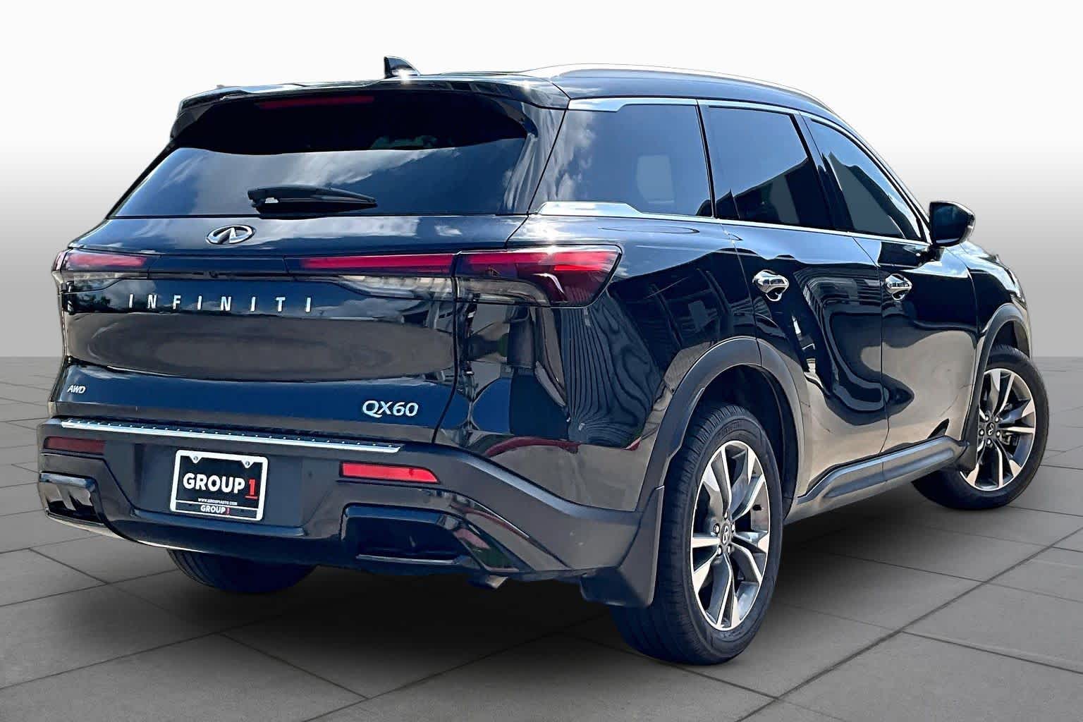 2023 INFINITI QX60 LUXE - 11