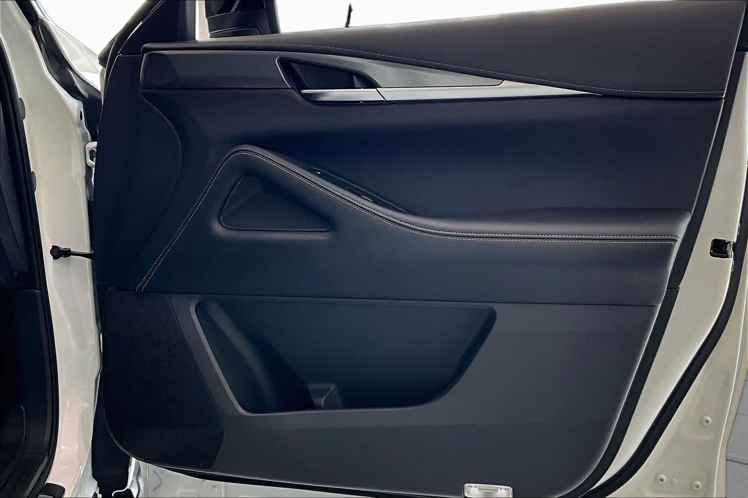 2023 INFINITI QX60 LUXE Majestic White at AutoNation USA Houston