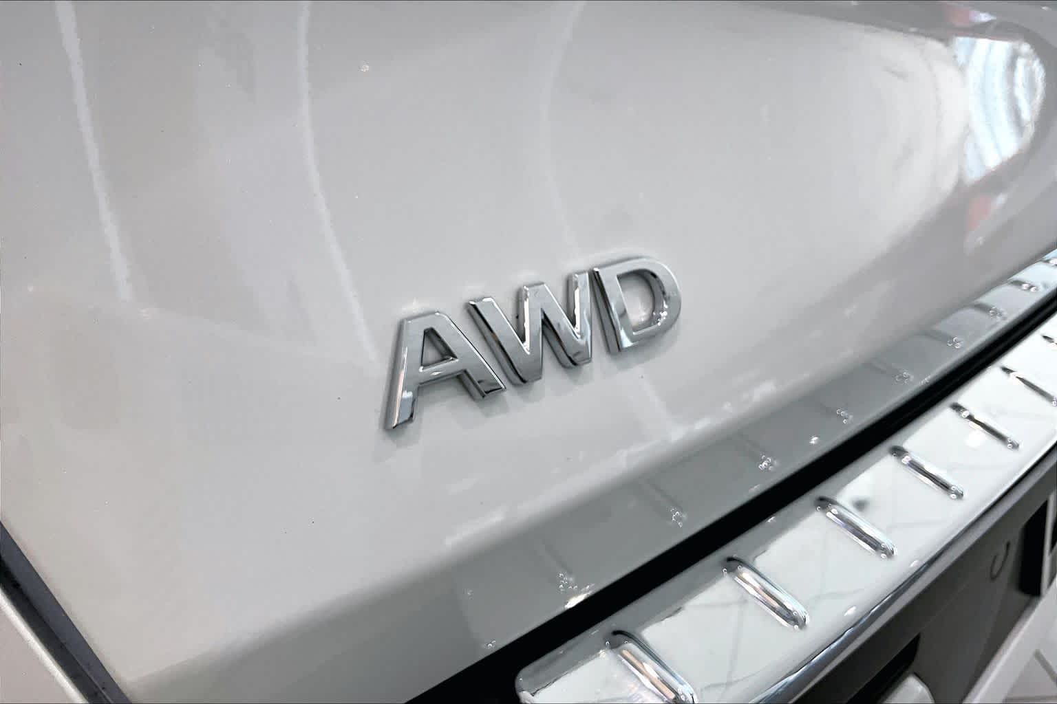 2023 INFINITI QX60 LUXE Majestic White at AutoNation USA Houston