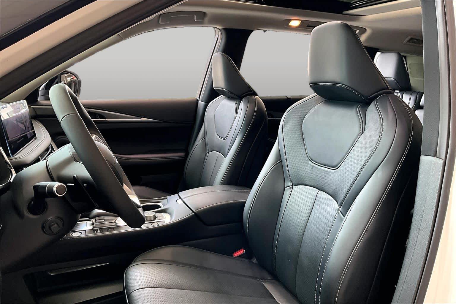 2023 INFINITI QX60 LUXE Majestic White at AutoNation USA Houston