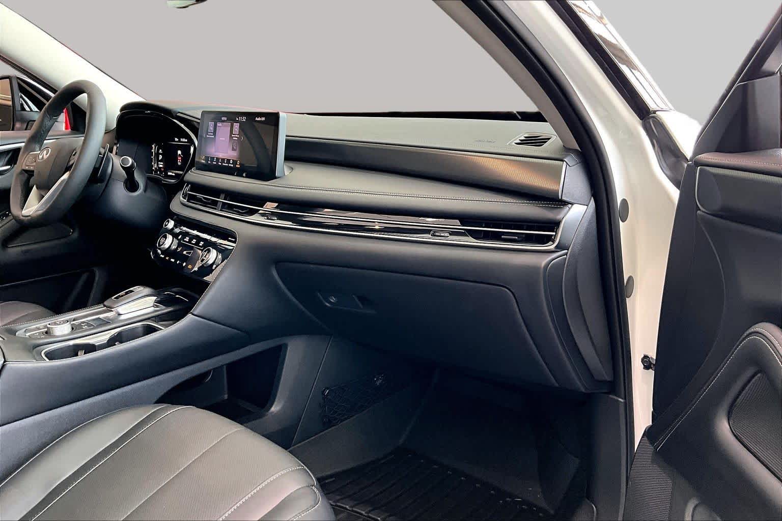 2023 INFINITI QX60 LUXE Majestic White at AutoNation USA Houston